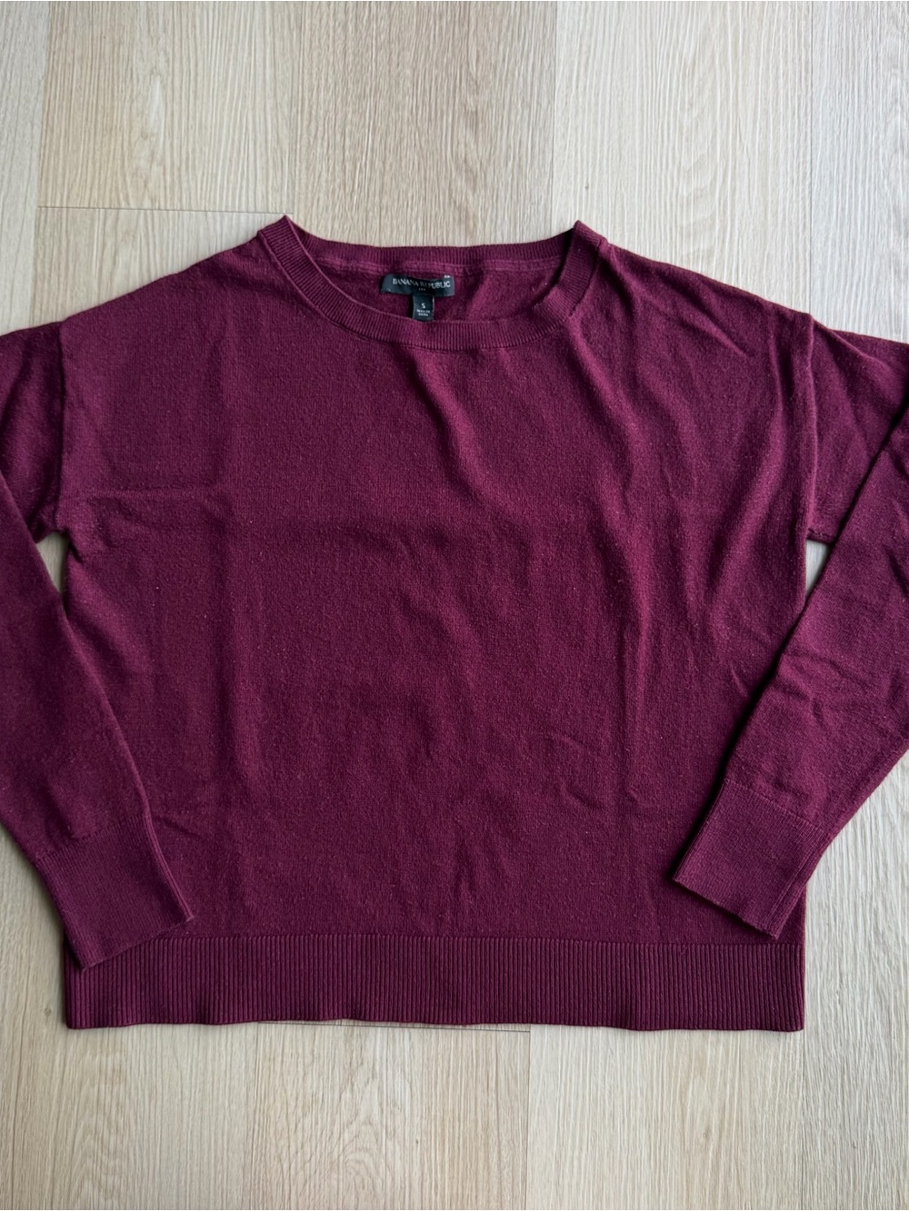 Banana Republic Women's Crewneck Sweater - Wine